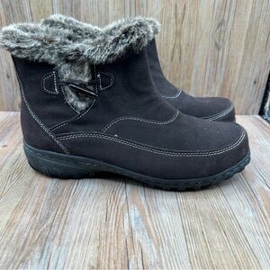 Khombu Gracie Side Zip Closure Brown Leather Women's Ankle Boots Size 8